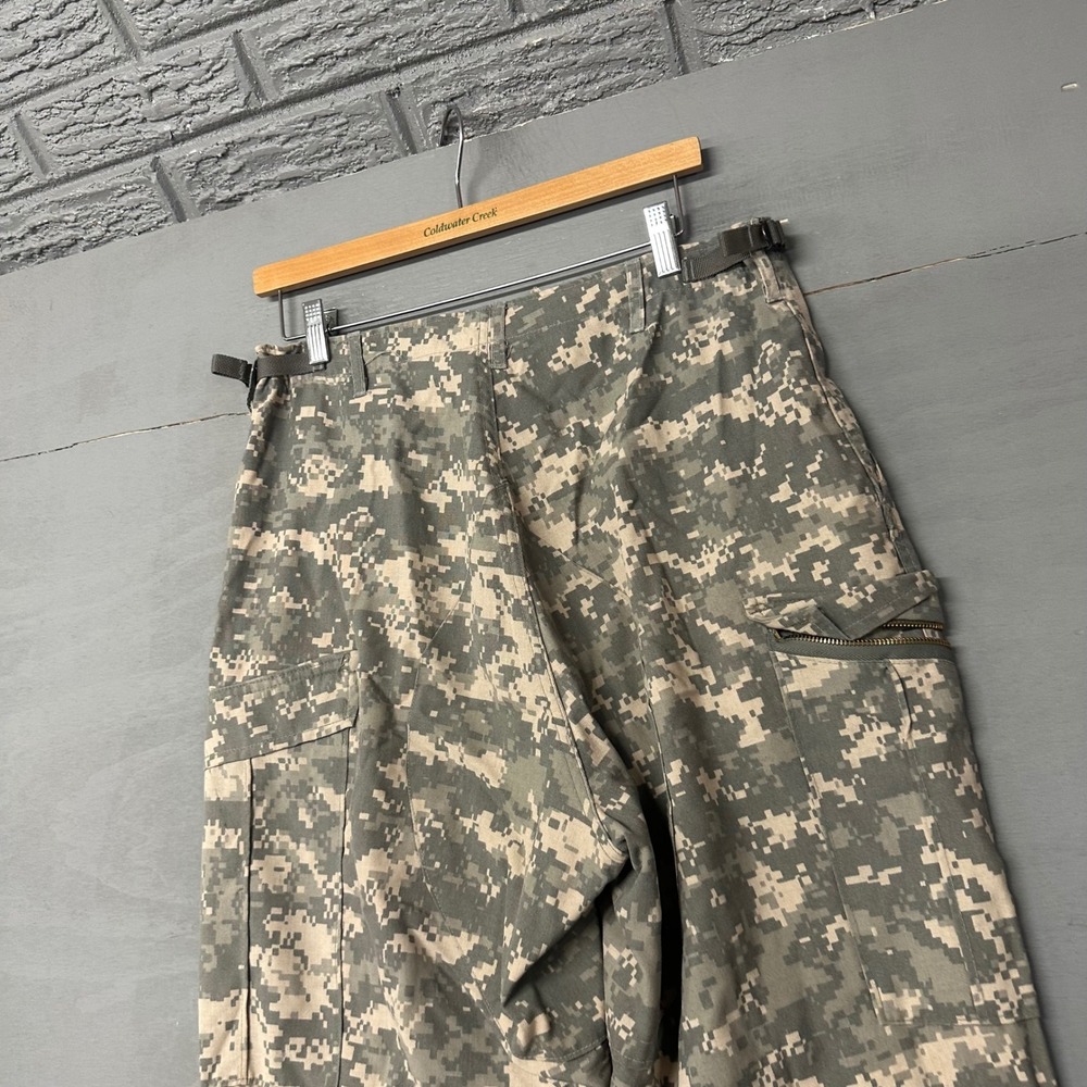 US Military ACU Digital Camo Cargo Pants Mens‎ Medium Long 8415-01-526-9759